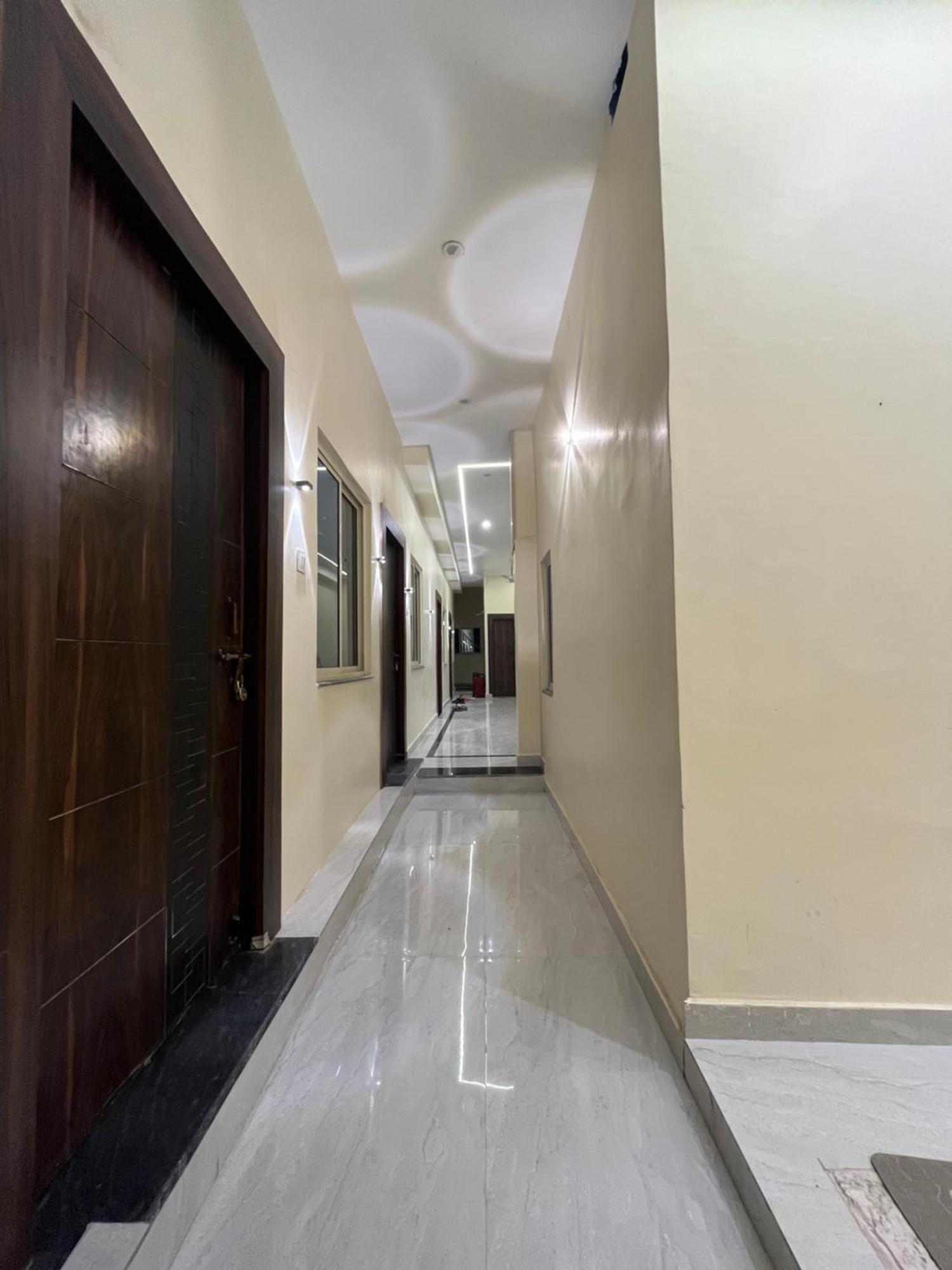 Jupiter Plaza Delhi Airport Hotel Nova Deli Exterior foto