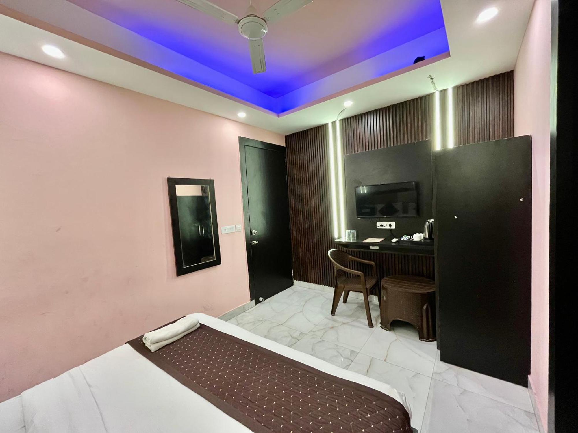 Jupiter Plaza Delhi Airport Hotel Nova Deli Exterior foto